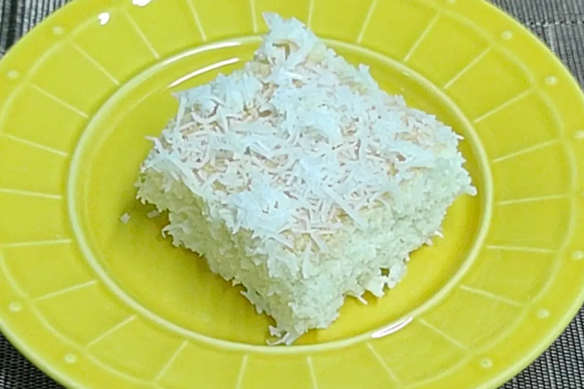 Bolo Gelado de Coco sem Trigo e sem Leite