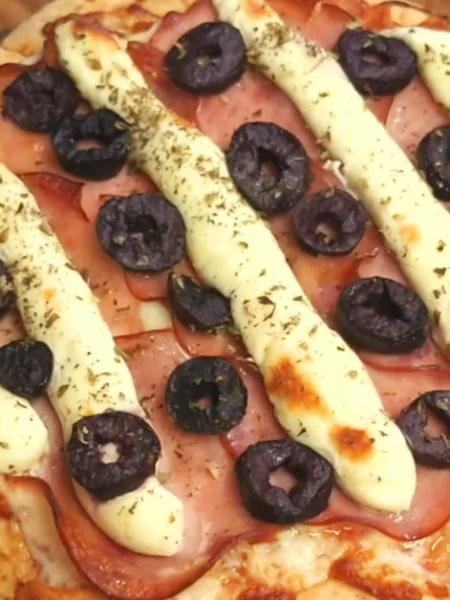 Pizza de pão de queijo na Air Fryer